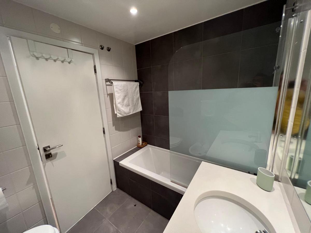 Elegant Castle View Apartment Lisbon Luaran gambar